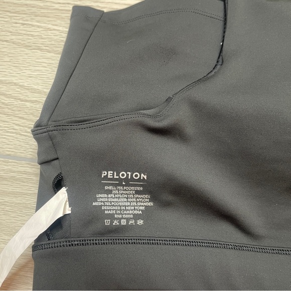 Peloton Black Racer Back Sports Bra w/Back Pocket Pouch Women’s Size Large - Picture 9 of 13